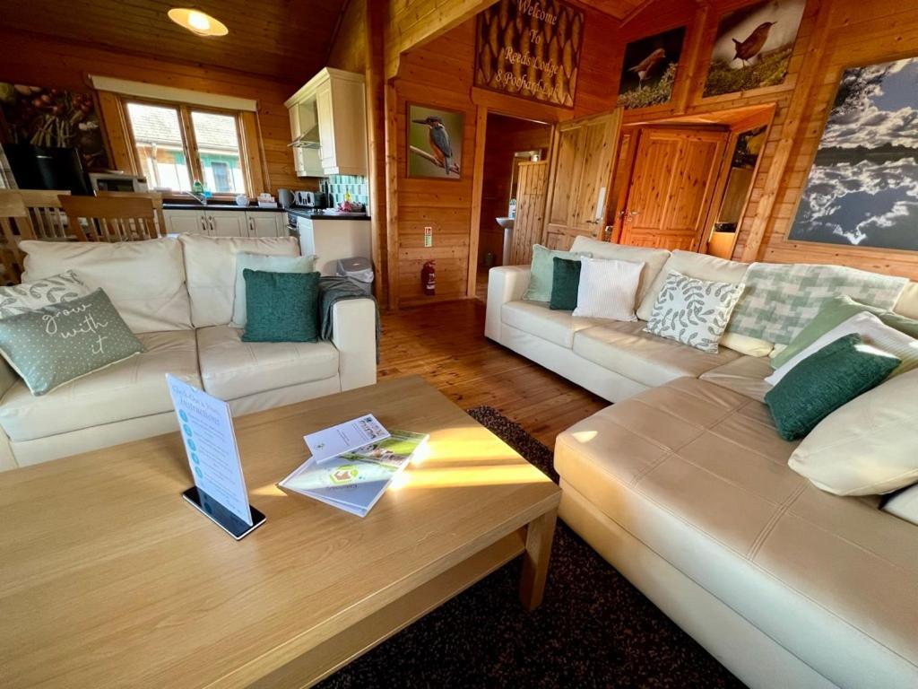 Reeds Lodge, Lake Pochard 南塞尔尼 外观 照片