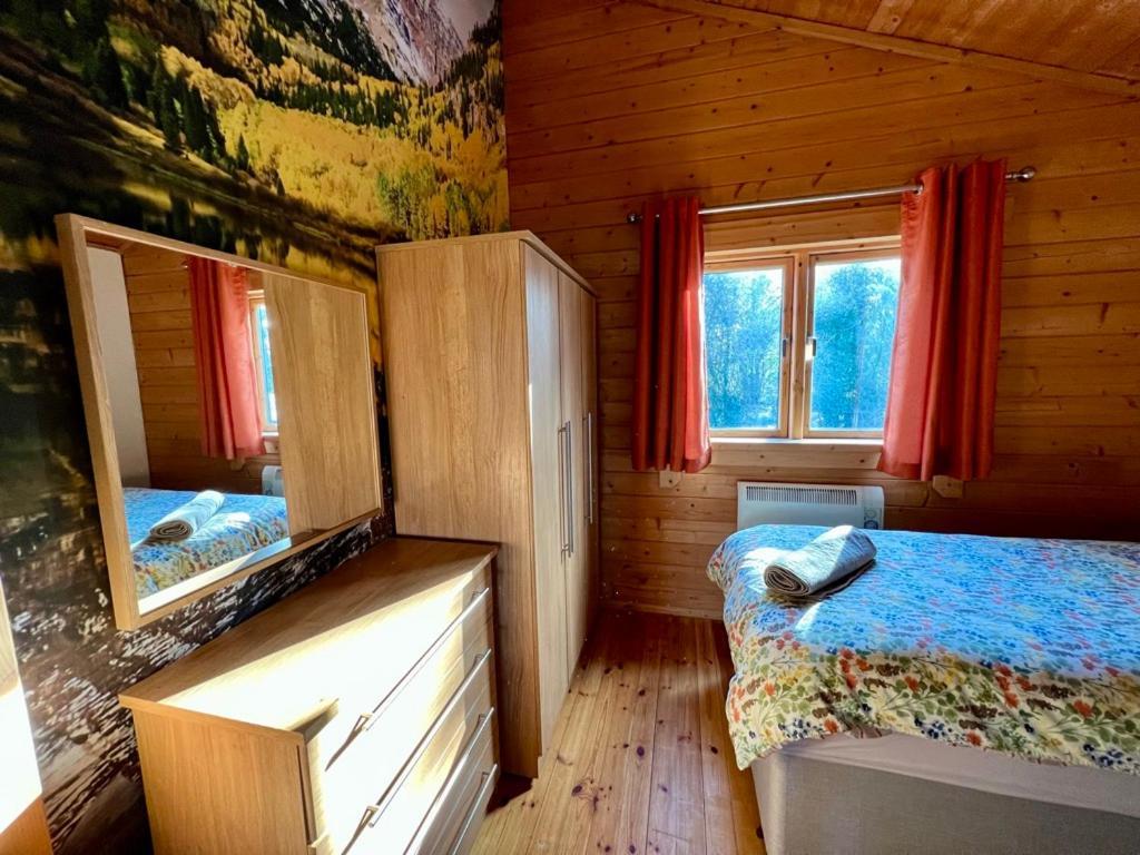 Reeds Lodge, Lake Pochard 南塞尔尼 外观 照片